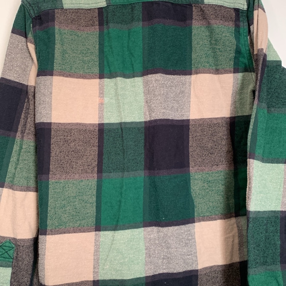American Eagle Green Button Up Flannel - Picture 8 of 8